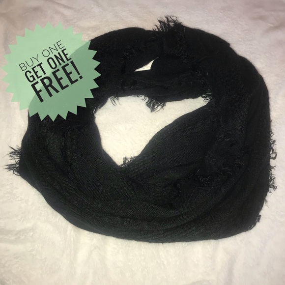 Accessories - Infinity scarf
